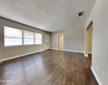 1332 Arlingwood Avenue - Photo Thumbnail 1