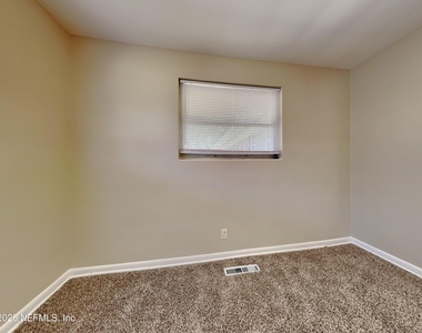 1332 Arlingwood Avenue - Photo Thumbnail 8