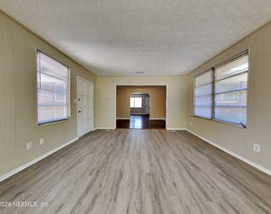 1332 Arlingwood Avenue - Photo Thumbnail 15