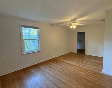 1096 East Coast Drive - Photo Thumbnail 7