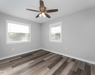 423 9th Avenue N - Photo Thumbnail 4
