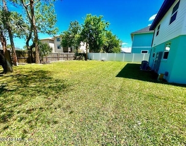 423 9th Avenue N - Photo Thumbnail 10