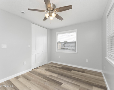 423 9th Avenue N - Photo Thumbnail 6