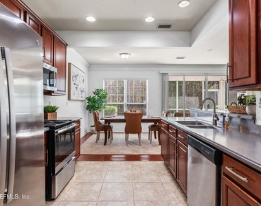 3897 Lionheart Drive - Photo Thumbnail 9