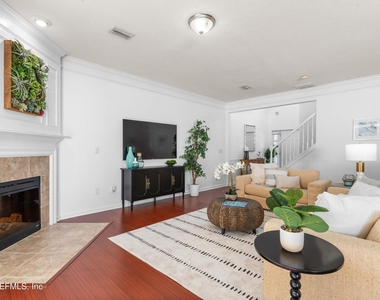 3897 Lionheart Drive - Photo Thumbnail 5