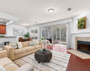 3897 Lionheart Drive - Photo Thumbnail 2