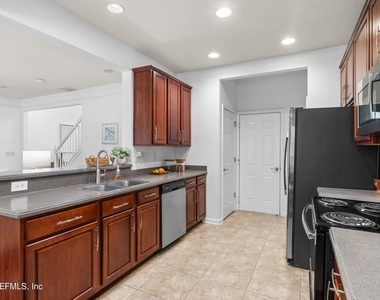 3897 Lionheart Drive - Photo Thumbnail 8