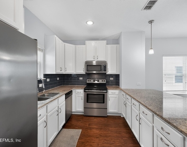 843 3rd Avenue S - Photo Thumbnail 6