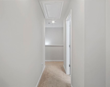 214 Rockfern Terrace - Photo Thumbnail 7
