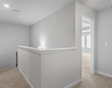 214 Rockfern Terrace - Photo Thumbnail 6