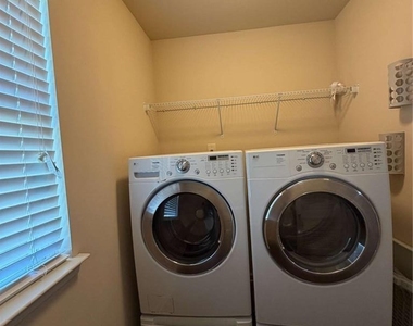 881 Franklin Mill Trace - Photo Thumbnail 36