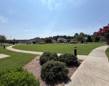 881 Franklin Mill Trace - Photo Thumbnail 42