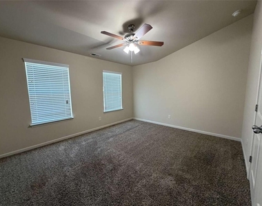 881 Franklin Mill Trace - Photo Thumbnail 23