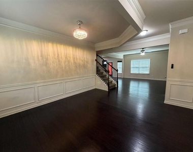 881 Franklin Mill Trace - Photo Thumbnail 1