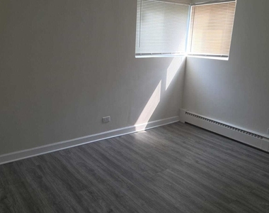 14605 Des Plaines Street - Photo Thumbnail 3
