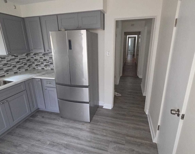 14605 Des Plaines Street - Photo Thumbnail 4