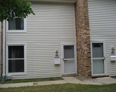 1980 Huntington Boulevard - Photo Thumbnail 2
