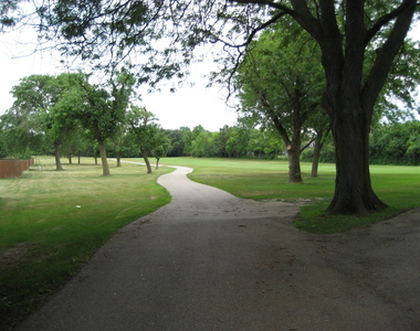 1980 Huntington Boulevard - Photo Thumbnail 7