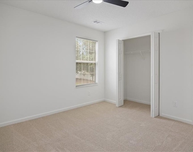 4033 Ravenwood Court - Photo Thumbnail 21