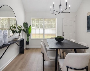 4033 Ravenwood Court - Photo Thumbnail 11