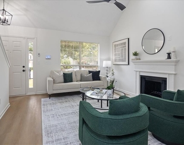 4033 Ravenwood Court - Photo Thumbnail 4