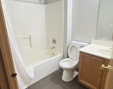 16428 Willow Walk Drive - Photo Thumbnail 8