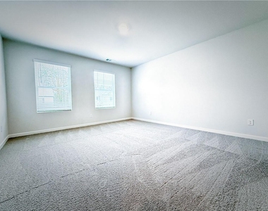 325 Belmont Drive - Photo Thumbnail 11