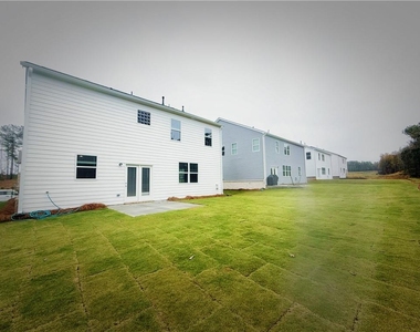 325 Belmont Drive - Photo Thumbnail 19