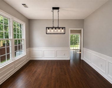 535 Arncliffe Court - Photo Thumbnail 3