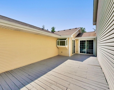 106 Regency Drive - Photo Thumbnail 19