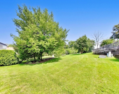 106 Regency Drive - Photo Thumbnail 20