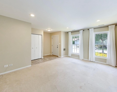 106 Regency Drive - Photo Thumbnail 7