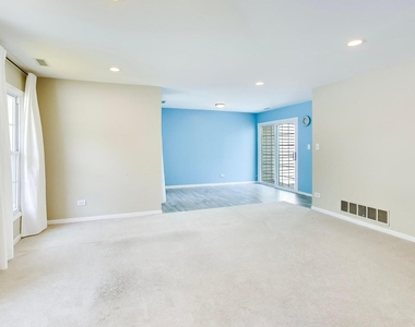 106 Regency Drive - Photo Thumbnail 6
