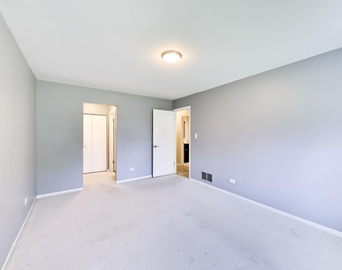 106 Regency Drive - Photo Thumbnail 14