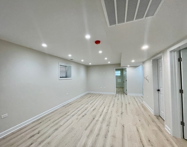 4845 N Kostner Avenue - Photo Thumbnail 21