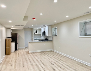 4845 N Kostner Avenue - Photo Thumbnail 5