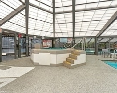 5415 N Sheridan Road - Photo Thumbnail 9
