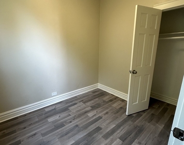 1522 E 71st Place - Photo Thumbnail 3