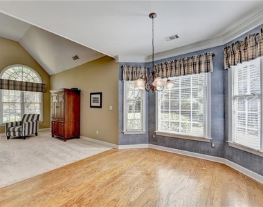 355 Laurel Oak Drive - Photo Thumbnail 14