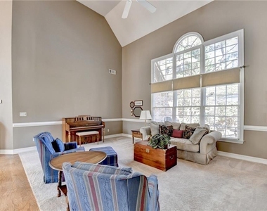 355 Laurel Oak Drive - Photo Thumbnail 6