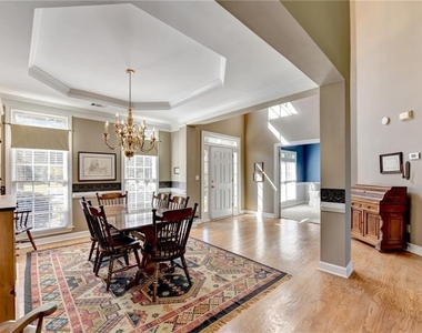 355 Laurel Oak Drive - Photo Thumbnail 4