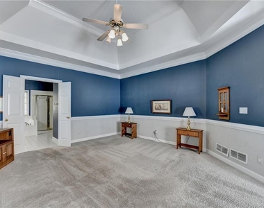 355 Laurel Oak Drive - Photo Thumbnail 15