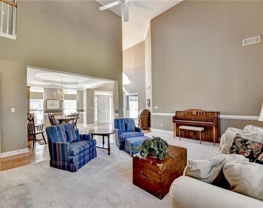 355 Laurel Oak Drive - Photo Thumbnail 7