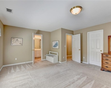 355 Laurel Oak Drive - Photo Thumbnail 30