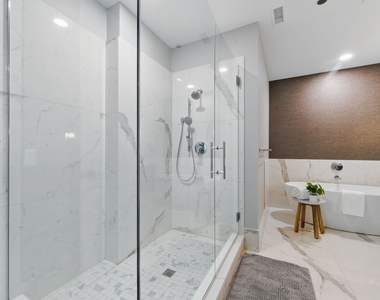 146 W Erie Street - Photo Thumbnail 11