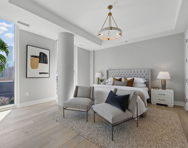 146 W Erie Street - Photo Thumbnail 9