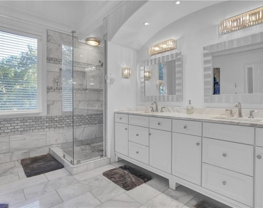 50 Nw Lakeland Drive - Photo Thumbnail 12