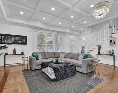 50 Nw Lakeland Drive - Photo Thumbnail 1