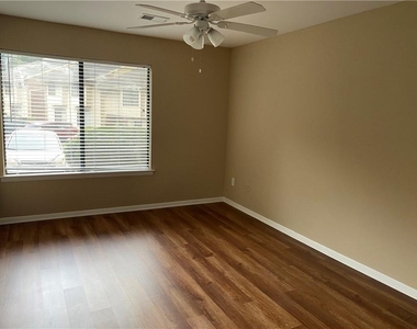 2207 Surrey Court Se - Photo Thumbnail 15