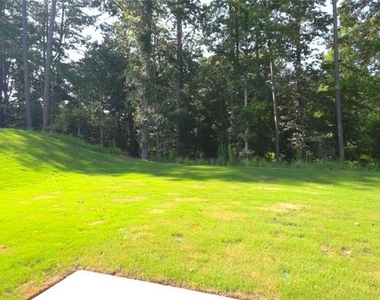 523 Grover Street - Photo Thumbnail 16